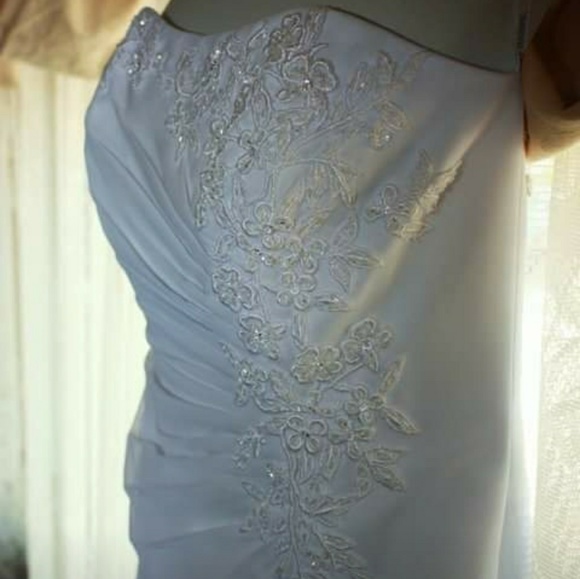 David's Bridal Wedding Dress - Picture 2 of 7